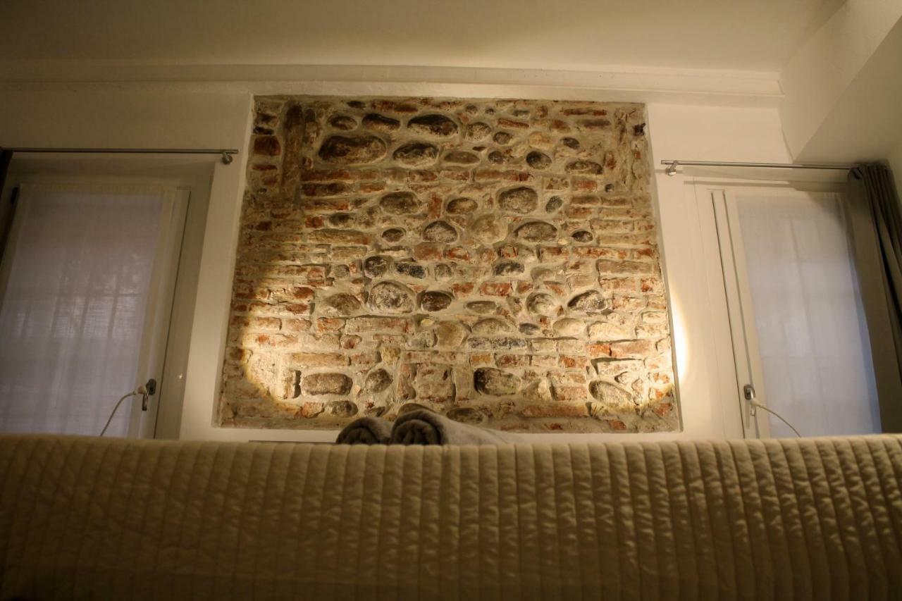 Intero Appartamento La Barcaccia เวโรนา ภายนอก รูปภาพ